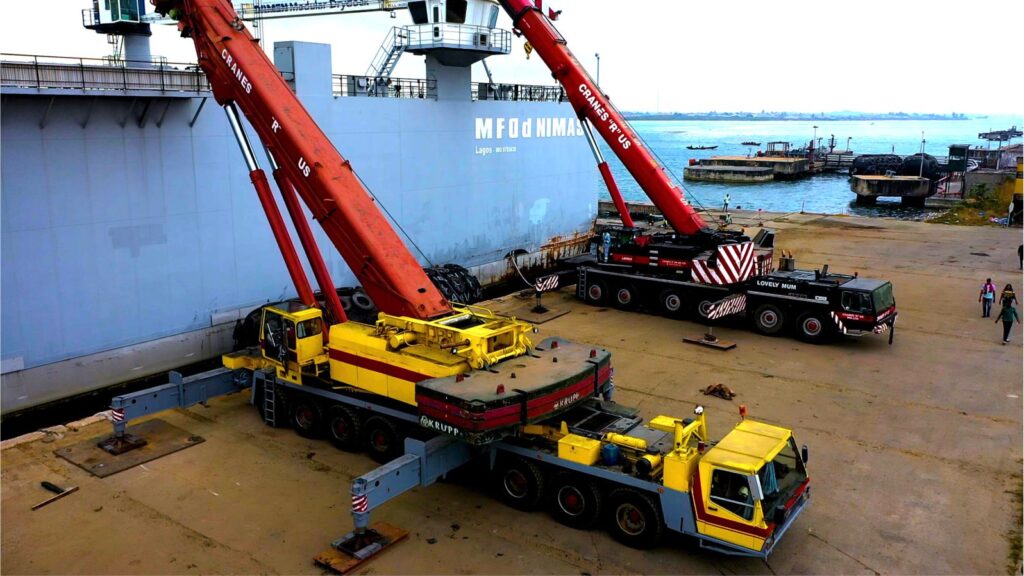 TANDEM LIFT OF 50 TON PIPES FROM DRY DOCK AT APAPA